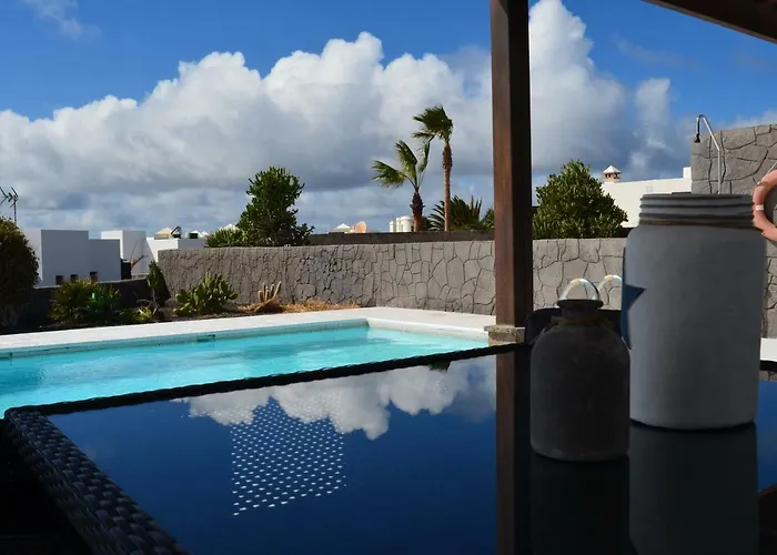 Villa Lola